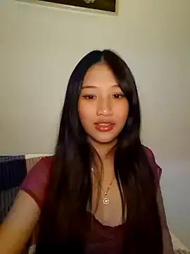 Bunny72772 on StripChat 