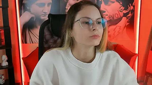 Carrie_Rose — Zoom in on the chest and squeeze it