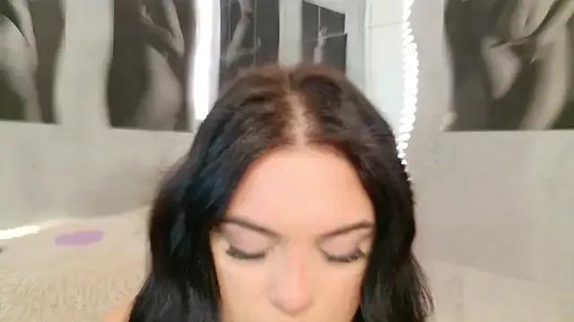 celia_chanel on StripChat