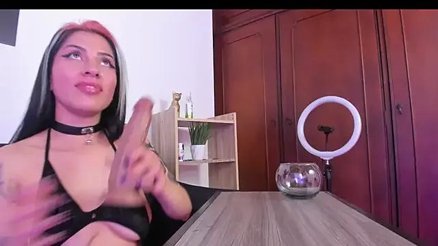 cherry_jenklins8 on StripChat