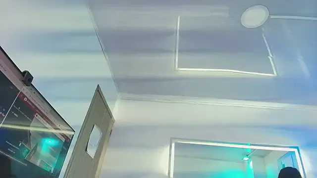 Chloe_dolly