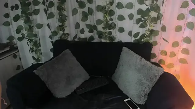 chloe_petite2