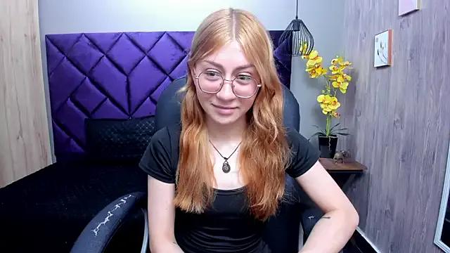 ChloeCampbell03 on StripChat