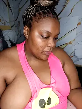 chubbybbw18 model from StripChat