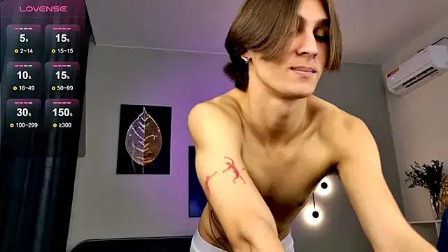 CleoStringer — HOT CUM SHOW