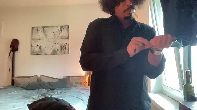 daddyvibes on StripChat 