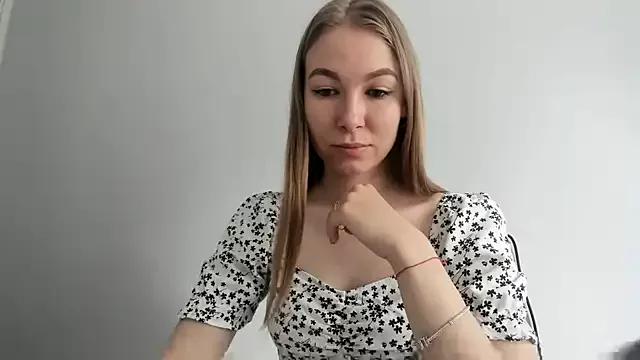 Dana_flowers on StripChat 