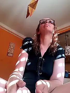 Dettybitch40 on StripChat 