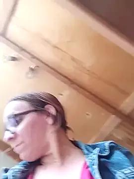 Dettybitch40 on StripChat 