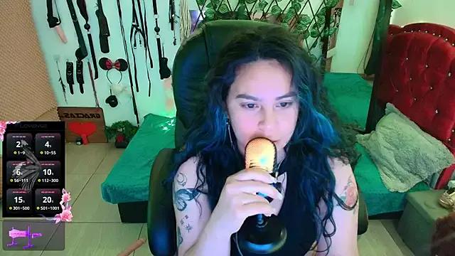 elektra_32 on StripChat 