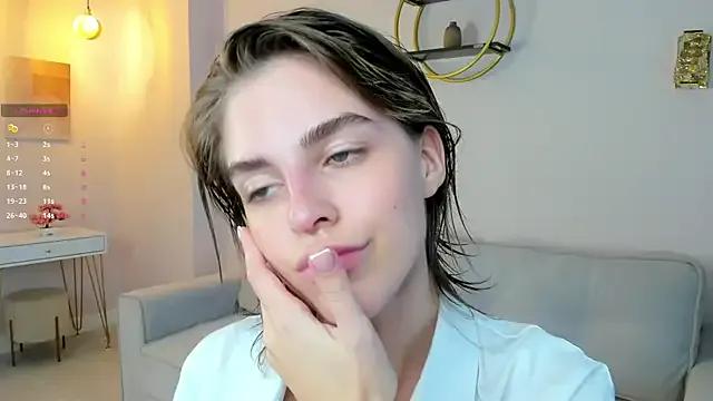 EleneButton on StripChat