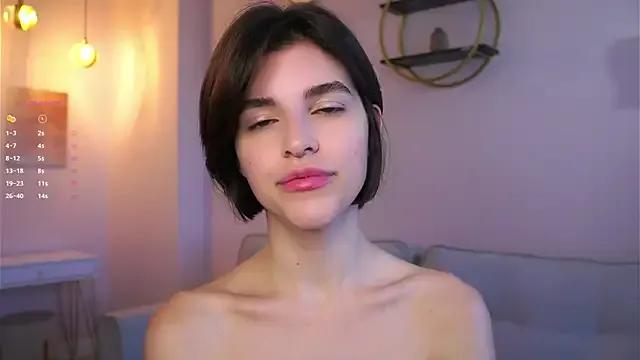 EleneButton on StripChat