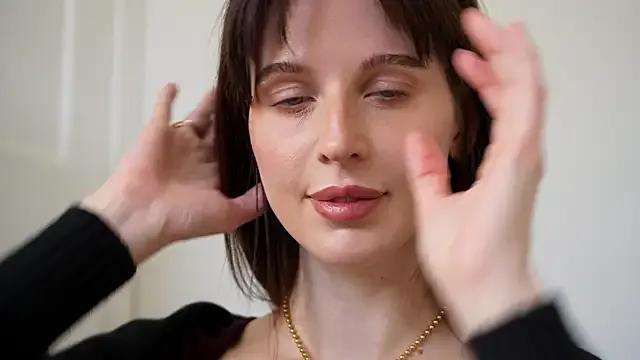 ellaa91 on StripChat 