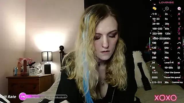 EllieeRose on StripChat 