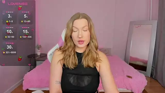 Emma__Leee on StripChat 