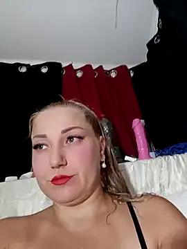 EmmaQueen4 on StripChat 