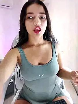EmmaRose___ on StripChat 
