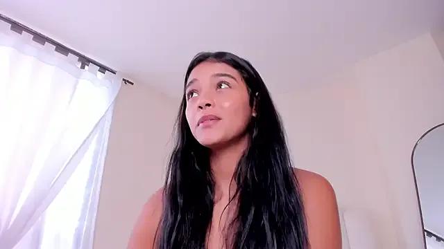 evely_coelloo on StripChat 