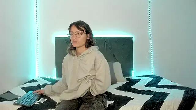 Gabriella_Russo — FOUNTAIN SQUIRT + DILDO HARD