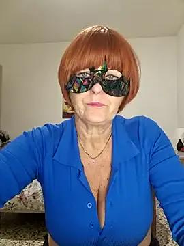 Gattina74 on StripChat 