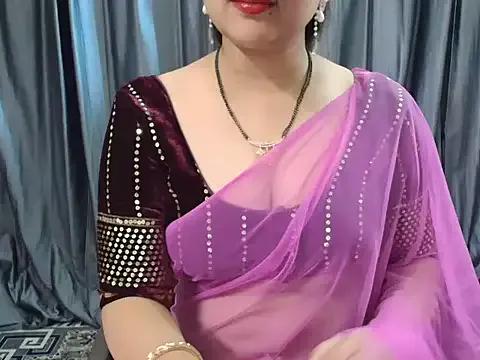 goldiwets on StripChat