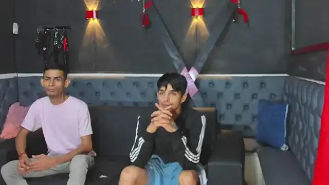 Golldens_Dreamss on StripChat 