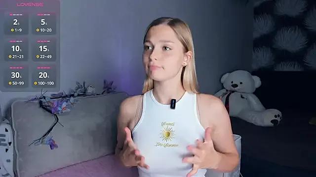 hidden_charm on StripChat 