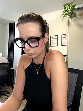 Hii_Lolla on StripChat 