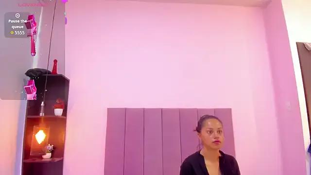 HoollyHendrix on StripChat 