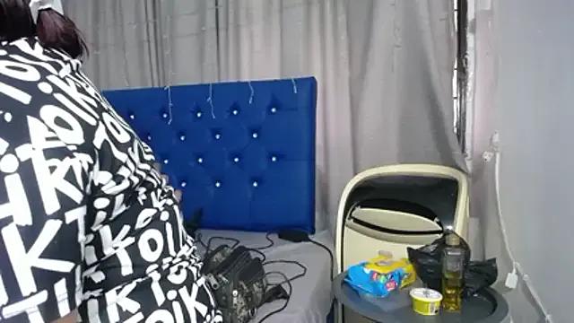 hornny_cougar — Big massive squirt with FUCK MACHINE