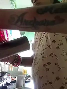 Hotty-Nidhi on StripChat 