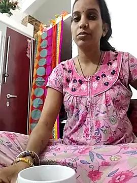 Hotty-Nidhi on StripChat 