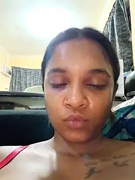 Indianqueen03 on StripChat 