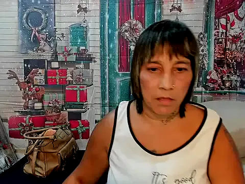 indianroxy on StripChat