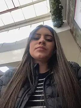 Isabella21_ on StripChat