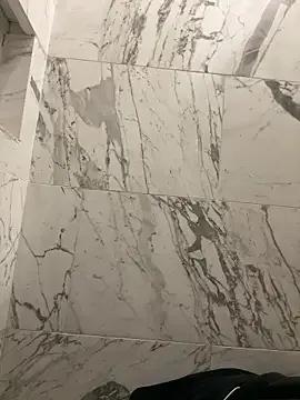 Isabella21_ on StripChat