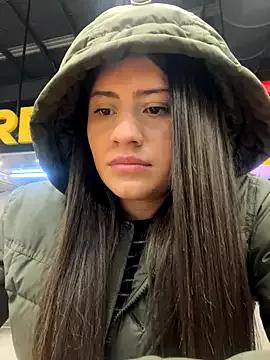 Isabella21_ on StripChat