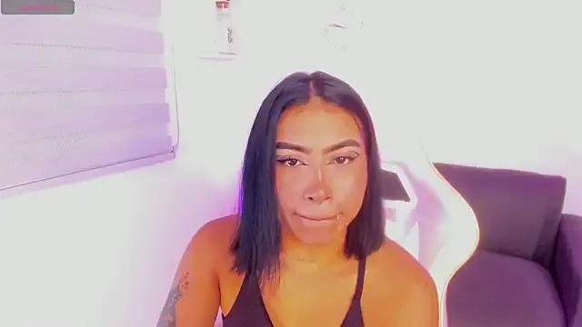 Ivyy_Moon_ on StripChat 