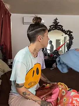 Izy_cute_ on StripChat