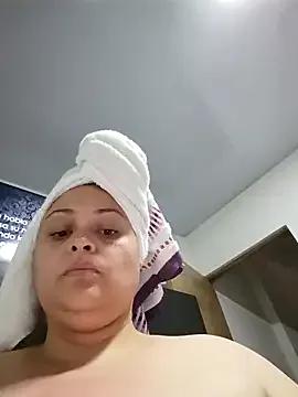 Julietta_1602 on StripChat