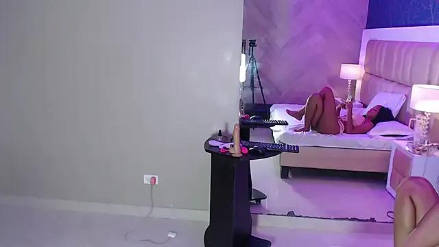 JulitPink — SHOW ASS CLOSE CAM