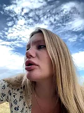 justmilaa — ALL NAKED