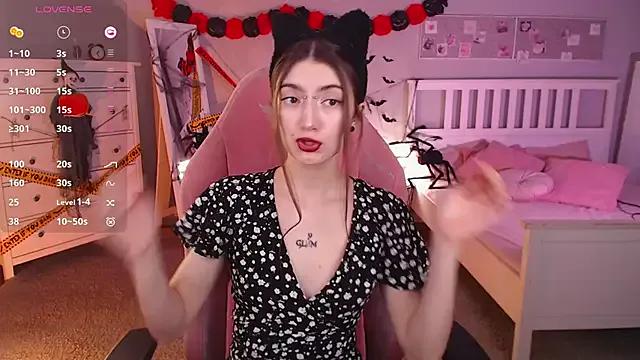 Keke_Pallmer on StripChat 