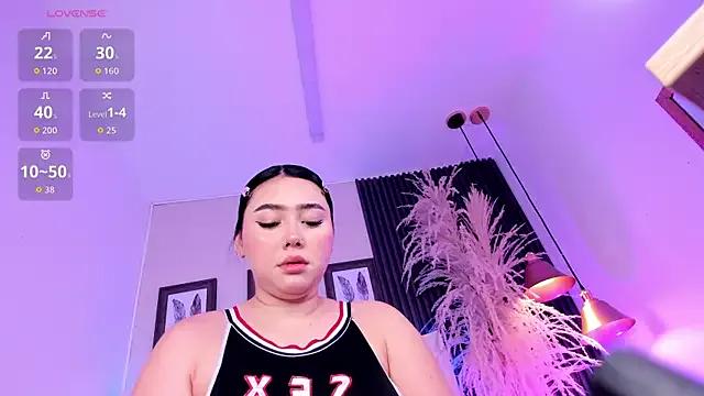 kitty_blueee on StripChat 