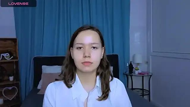Laura_Ellinss — I lick a mini realistic dildo for you!