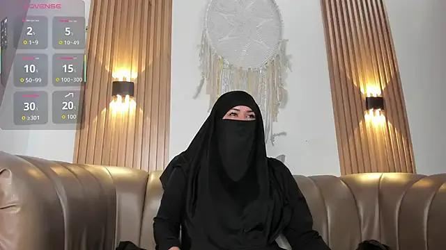 Layla_arabelle on StripChat