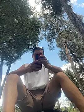 Leonardmoppet — take out your dick