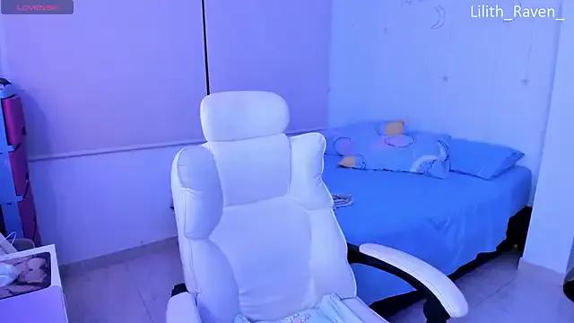 Lilith_Raven_ on StripChat 
