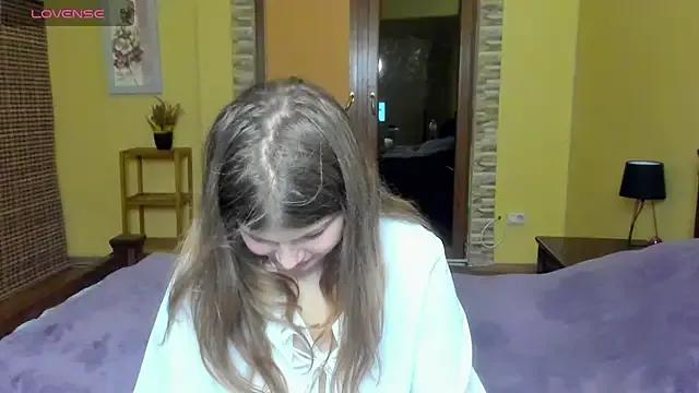 Lilly_Jess on StripChat 