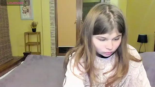 Lilly_Jess on StripChat 